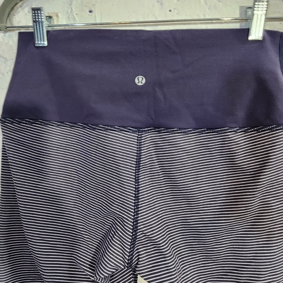 Lululemon fold over  or high waist  crop leggings stripes size 10 - Picture 3 of 12